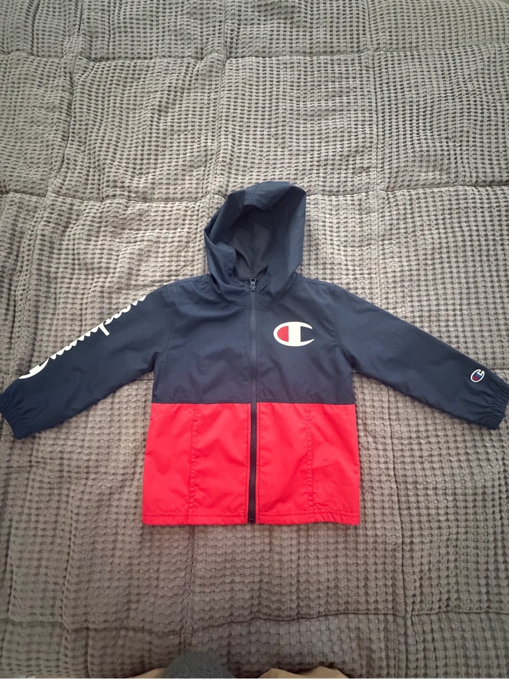 Champion Kids Hooded Windbreaker Jacket in Navy and Red Size 5 - Picture 7 of 7